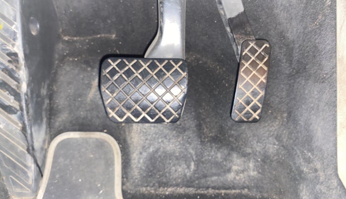 2017 Skoda Superb STYLE 1.8 TSI AT, Petrol, Automatic, 38,280 km, Pedals