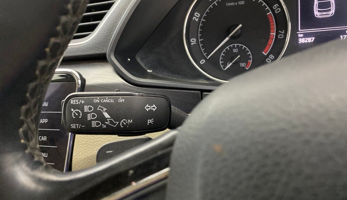 2017 Skoda Superb STYLE 1.8 TSI AT, Petrol, Automatic, 38,280 km, Adaptive Cruise Control