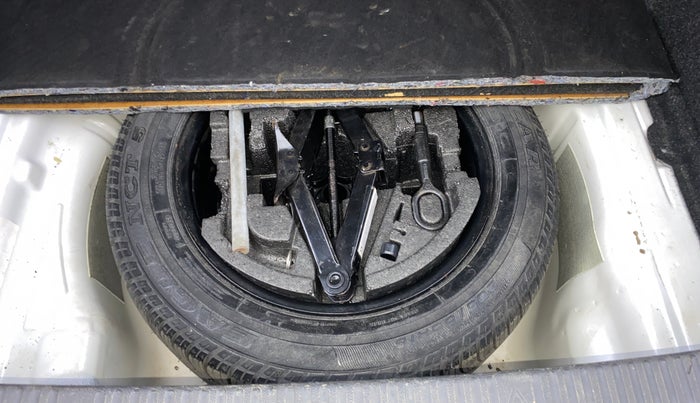 2017 Skoda Superb STYLE 1.8 TSI AT, Petrol, Automatic, 38,280 km, Spare Tyre