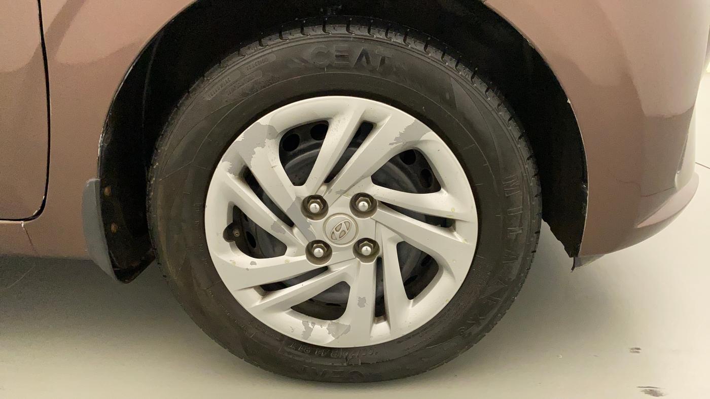 2020 Hyundai AURA S 1.2 CNG, CNG, Manual, 74,324 km, Right Front Wheel