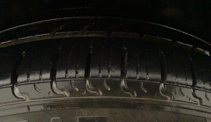 2020 Hyundai AURA S 1.2 CNG, CNG, Manual, 74,324 km, Left Rear Tyre Tread