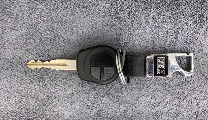 2013 Maruti Wagon R 1.0 VXI, Petrol, Manual, 80,161 km, Key Close Up