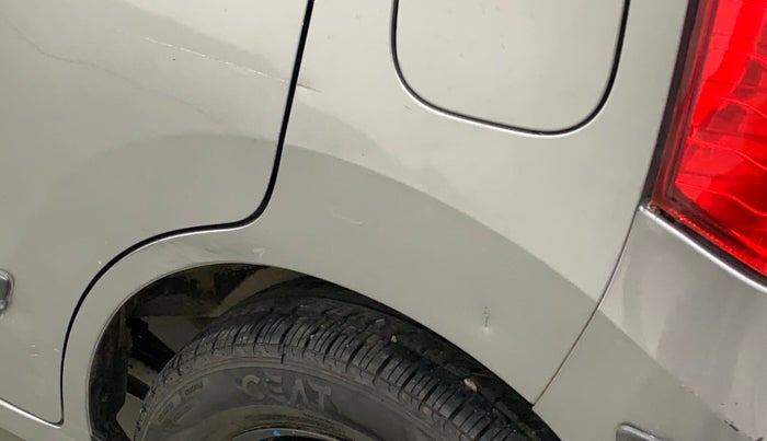 2013 Maruti Wagon R 1.0 VXI, Petrol, Manual, 80,161 km, Left quarter panel - Slightly dented