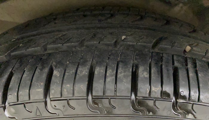 2013 Maruti Wagon R 1.0 VXI, Petrol, Manual, 80,161 km, Left Rear Tyre Tread