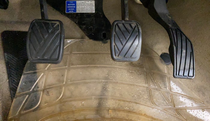 2016 Maruti Ciaz VXI+, Petrol, Manual, 1,19,955 km, Pedals