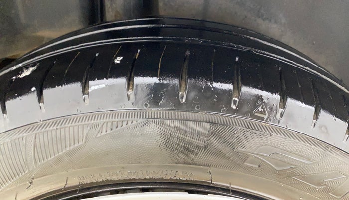 2016 Maruti Ciaz VXI+, Petrol, Manual, 1,19,955 km, Right Rear Tyre Tread