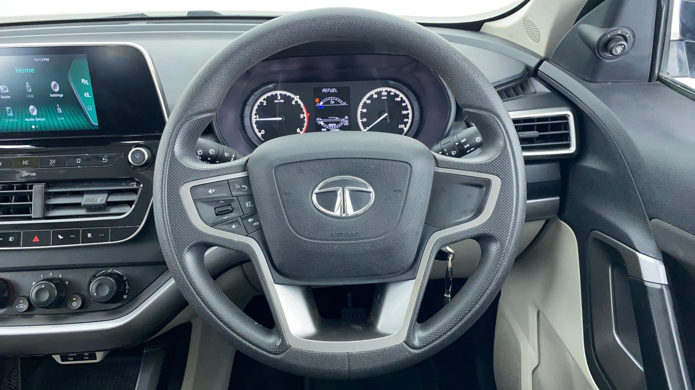 2021 Tata Safari XM 2.0 KRYOTEC, Diesel, Manual, 12,969 km, Steering Wheel Close Up