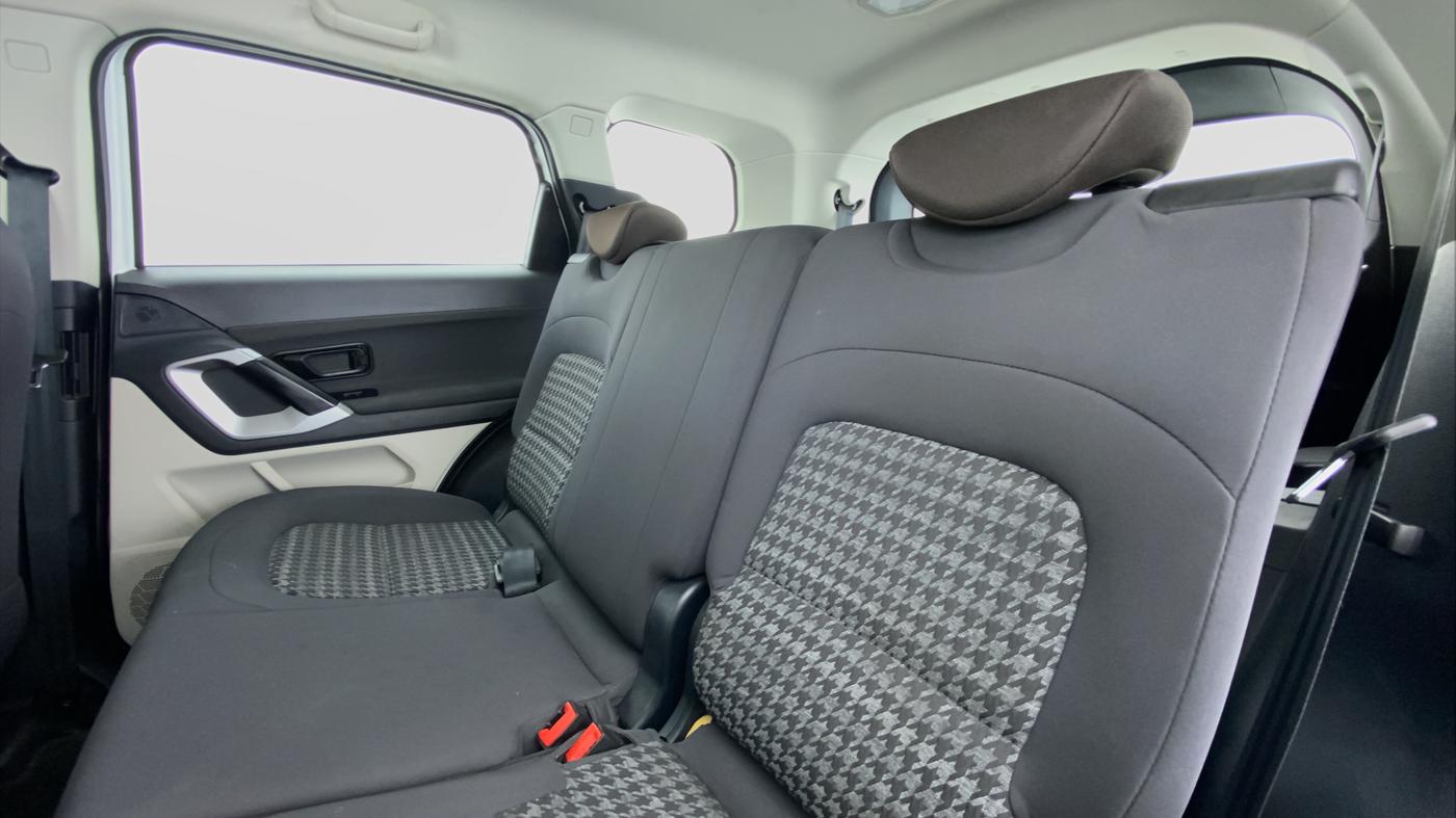 2021 Tata Safari XM 2.0 KRYOTEC, Diesel, Manual, 12,969 km, Right Side Rear Door Cabin