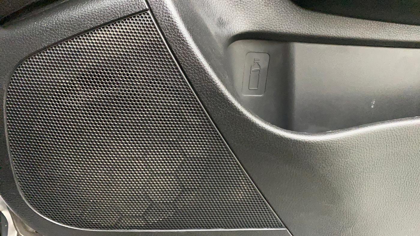 2017 Maruti Swift ZXI, Petrol, Manual, 94,776 km, Speaker