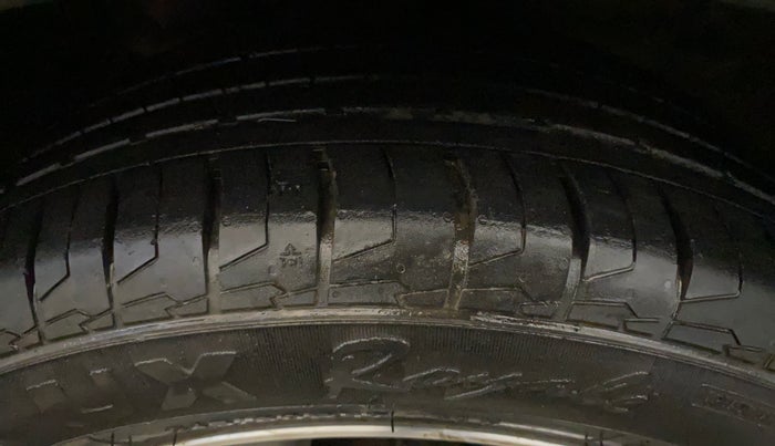 2017 Hyundai Creta SX PLUS AT 1.6 PETROL, Petrol, Automatic, 61,009 km, Left Front Tyre Tread