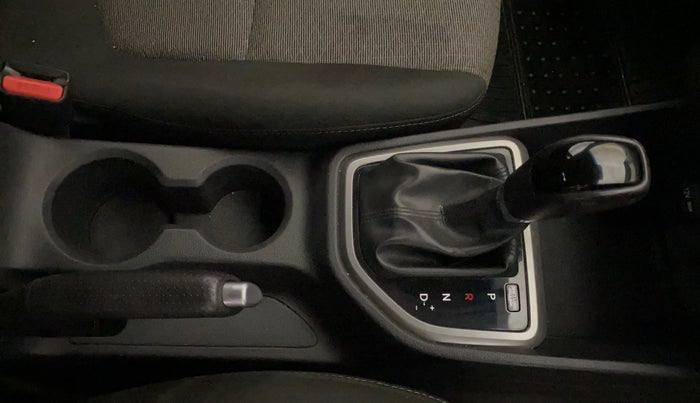 2017 Hyundai Creta SX PLUS AT 1.6 PETROL, Petrol, Automatic, 61,009 km, Gear Lever