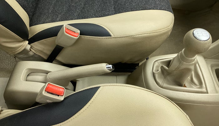 2017 Maruti Ertiga VDI SHVS, Diesel, Manual, 44,129 km, Gear Lever