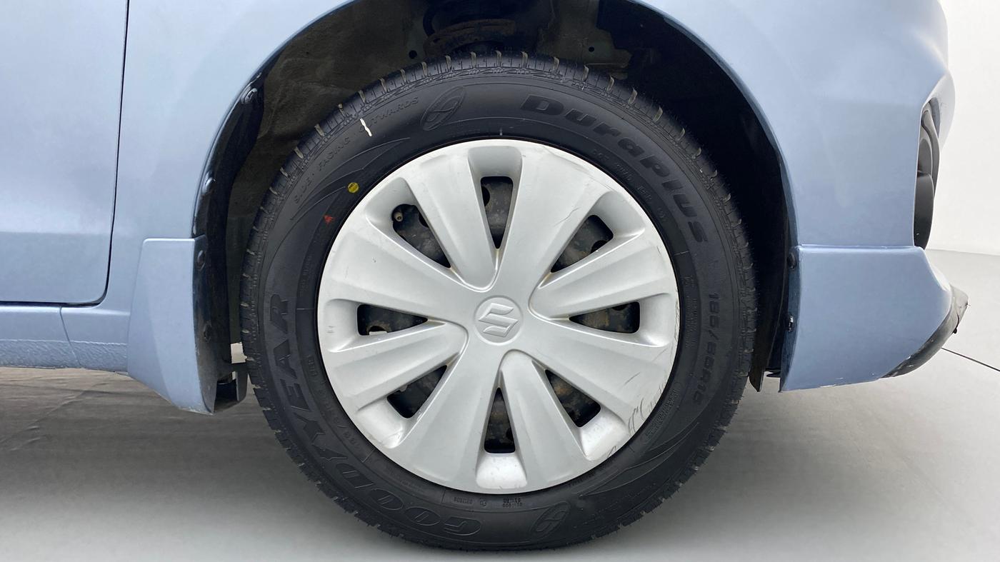 2017 Maruti Ertiga VDI SHVS, Diesel, Manual, 44,129 km, Right Front Wheel