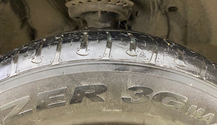 2016 Hyundai Elite i20 SPORTZ 1.2, Petrol, Manual, 28,783 km, Right Front Tyre Tread