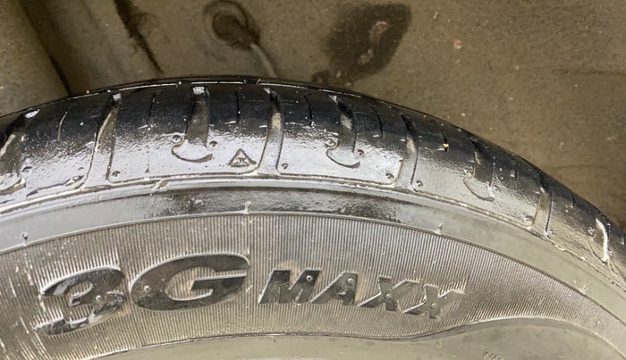 2016 Hyundai Elite i20 SPORTZ 1.2, Petrol, Manual, 28,783 km, Right Rear Tyre Tread