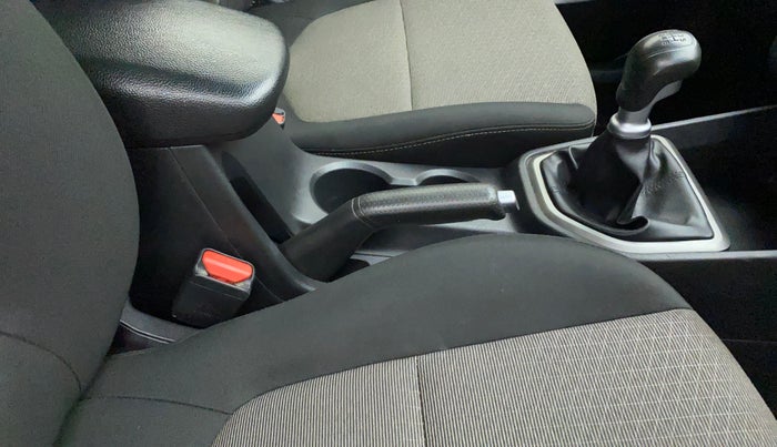 2017 Hyundai Creta SX PLUS 1.6 PETROL, Petrol, Manual, 1,22,750 km, Gear Lever