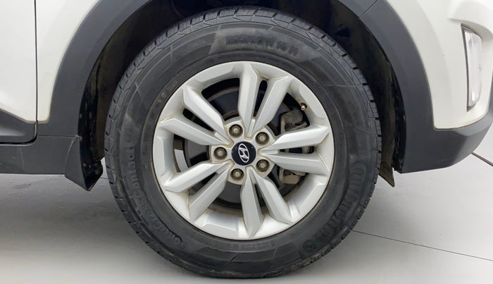 2017 Hyundai Creta SX PLUS 1.6 PETROL, Petrol, Manual, 1,22,750 km, Right Front Wheel