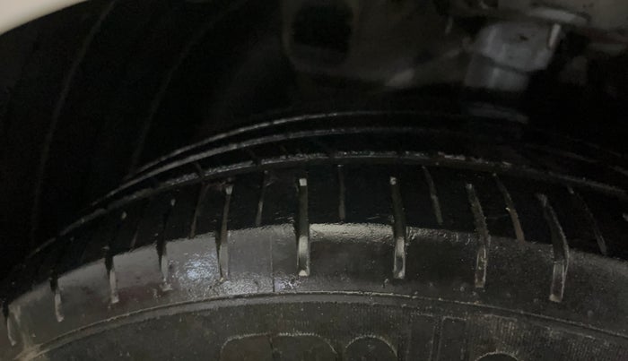 2021 Hyundai NEW I20 SPORTZ 1.2 MT, Petrol, Manual, 40,009 km, Left Front Tyre Tread