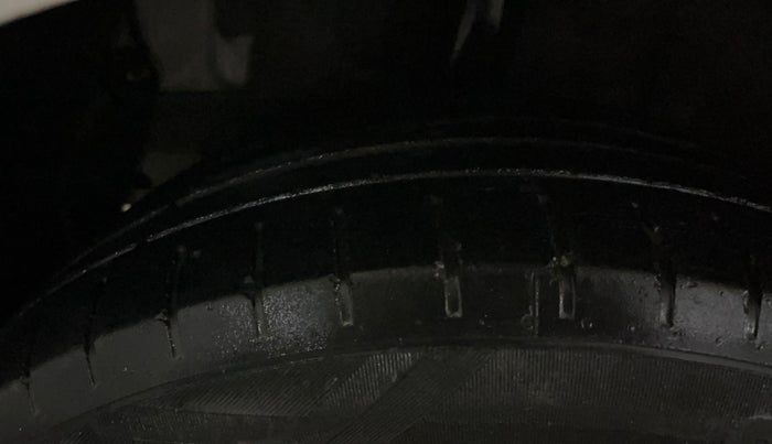 2021 Hyundai NEW I20 SPORTZ 1.2 MT, Petrol, Manual, 40,009 km, Right Rear Tyre Tread