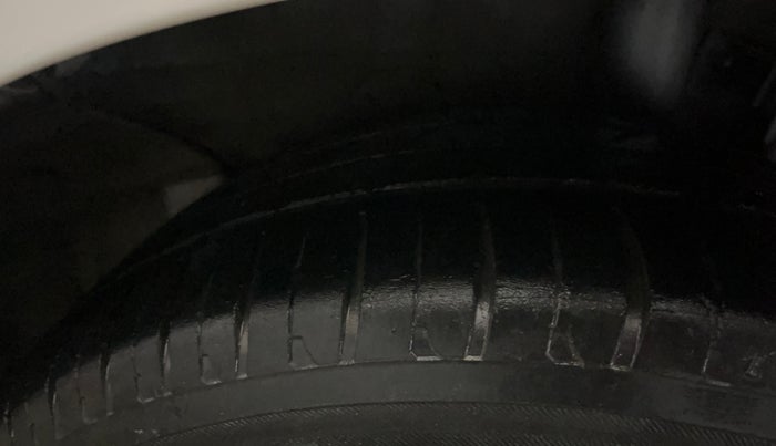 2021 Hyundai NEW I20 SPORTZ 1.2 MT, Petrol, Manual, 40,009 km, Left Rear Tyre Tread