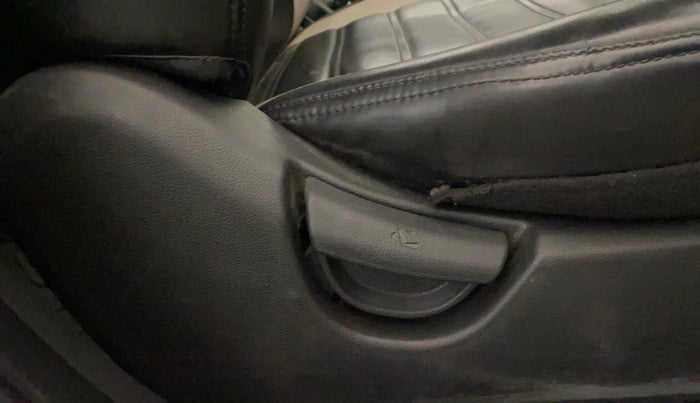 2019 Hyundai Grand i10 SPORTZ 1.2 KAPPA VTVT, Petrol, Manual, 75,085 km, Driver Side Adjustment Panel