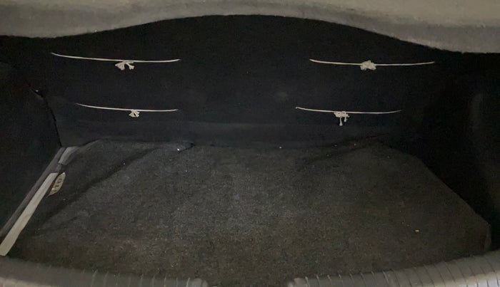 2019 Hyundai Grand i10 SPORTZ 1.2 KAPPA VTVT, Petrol, Manual, 75,085 km, Boot Inside