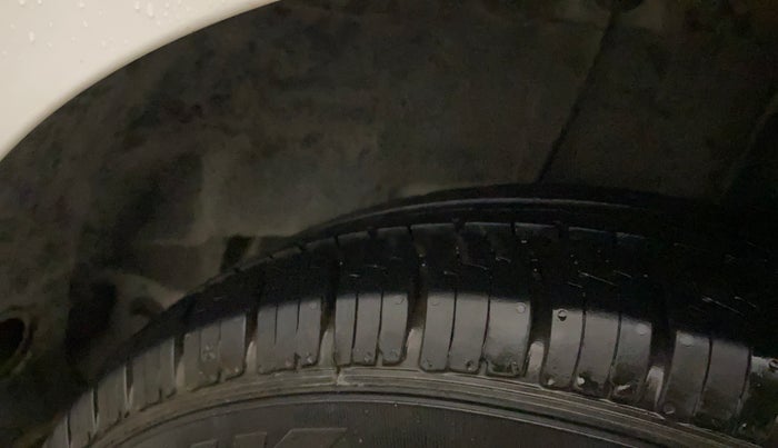 2019 Hyundai Grand i10 SPORTZ 1.2 KAPPA VTVT, Petrol, Manual, 75,085 km, Left Rear Tyre Tread