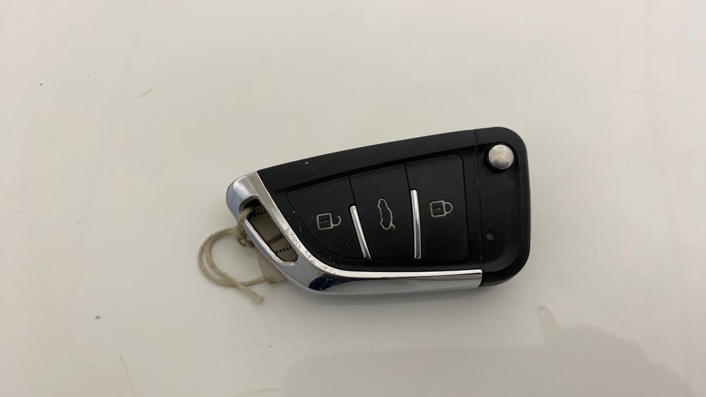 2019 Hyundai Grand i10 SPORTZ 1.2 KAPPA VTVT, Petrol, Manual, 75,085 km, Key Close Up