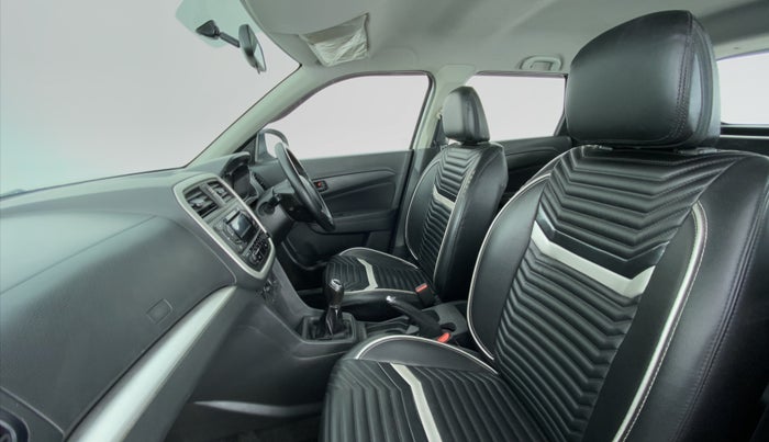 2016 Maruti Vitara Brezza VDI, Diesel, Manual, Right Side Front Door Cabin