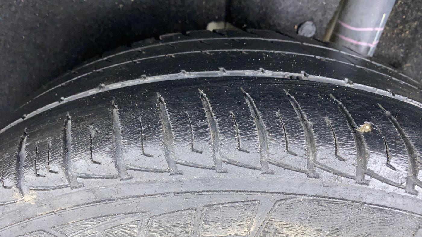 2016 Maruti Vitara Brezza VDI, Diesel, Manual, Left Rear Tyre Tread