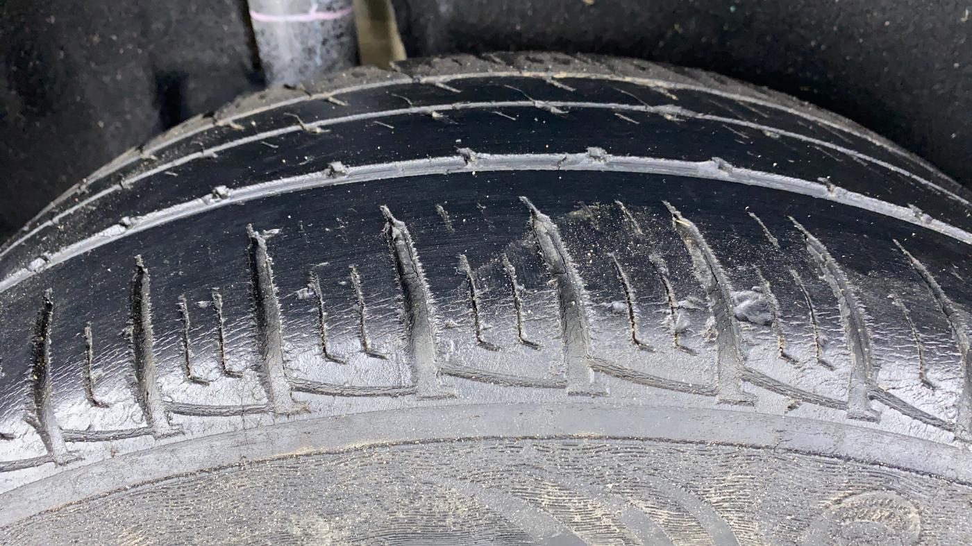 2016 Maruti Vitara Brezza VDI, Diesel, Manual, Right Rear Tyre Tread