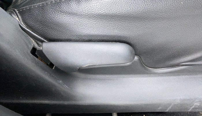 2016 Maruti Vitara Brezza VDI, Diesel, Manual, Driver Side Adjustment Panel