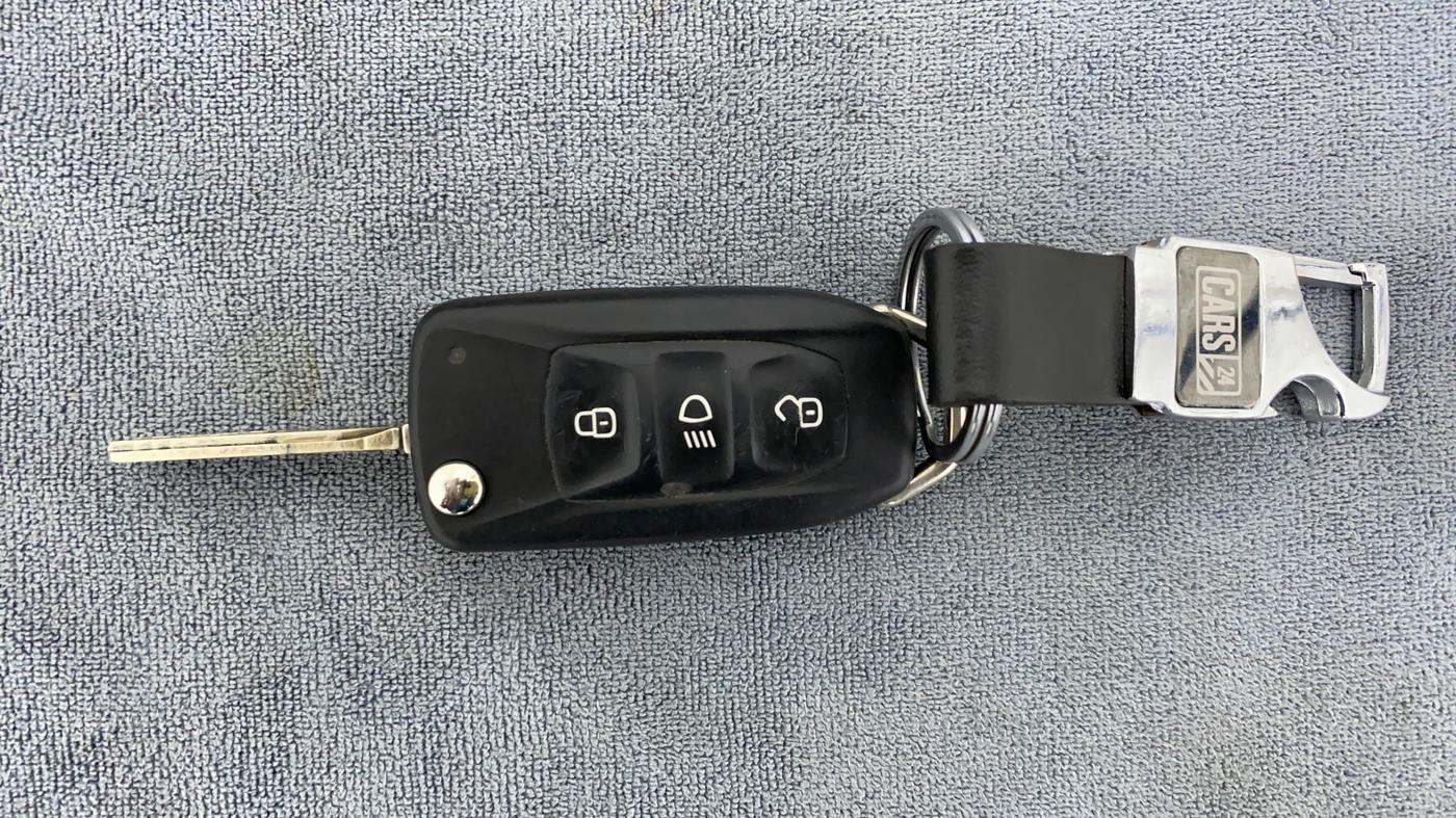 2021 Tata Tiago XZA 1.2 REVOTRON, Petrol, Automatic, 25,058 km, Key Close Up