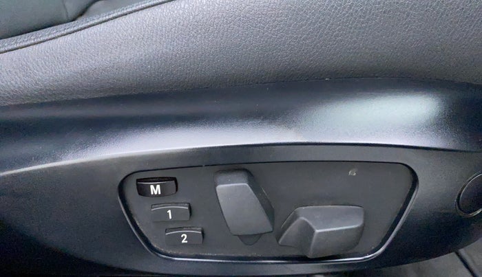 2012 BMW X1 SDRIVE 20D, Diesel, Automatic, 58,523 km, Driver Side Adjustment Panel