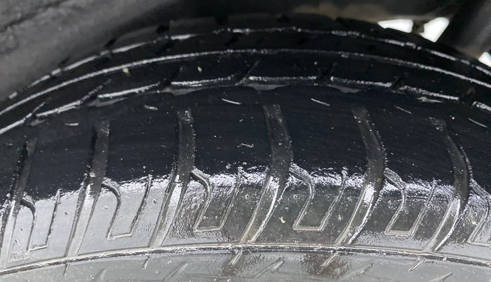 2014 Maruti Wagon R 1.0 VXI, Petrol, Manual, 31,316 km, Left Rear Tyre Tread