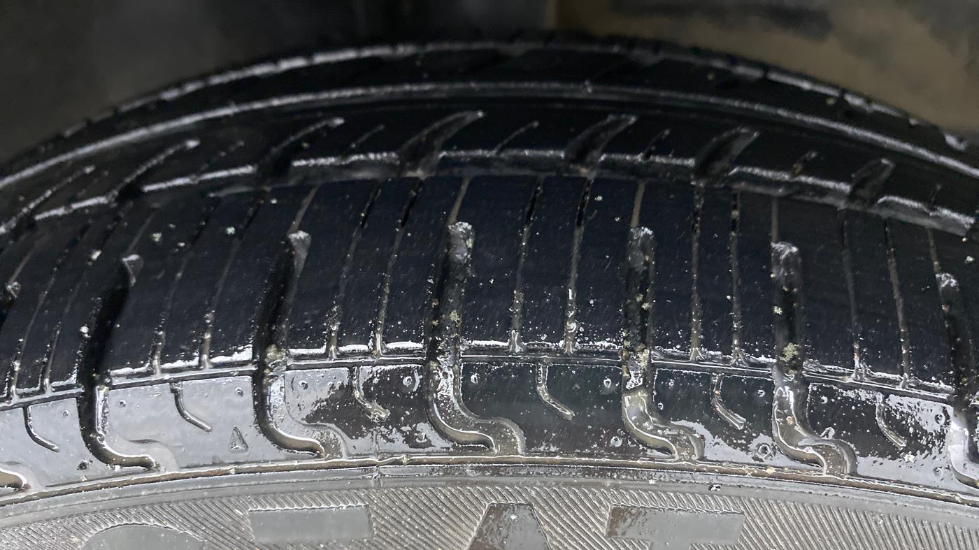 2014 Maruti Wagon R 1.0 VXI, Petrol, Manual, 31,316 km, Right Front Tyre Tread