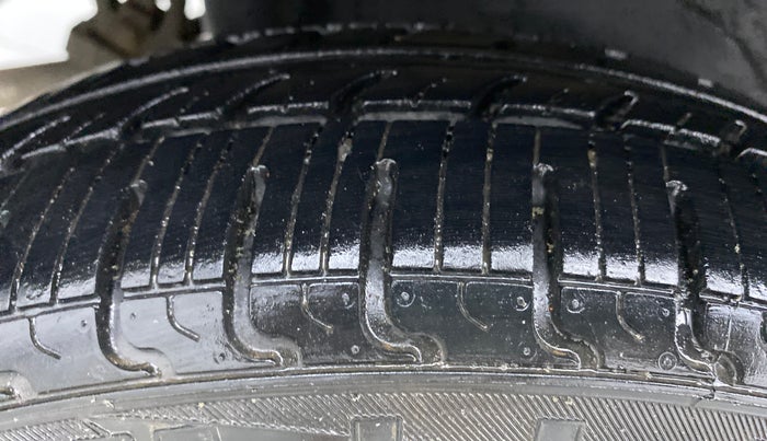2014 Maruti Wagon R 1.0 VXI, Petrol, Manual, 31,316 km, Right Rear Tyre Tread