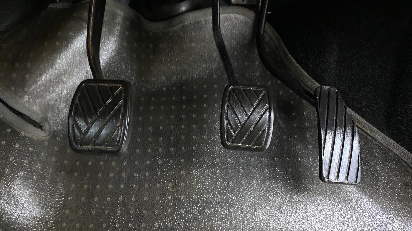 2014 Maruti Wagon R 1.0 VXI, Petrol, Manual, 31,316 km, Pedals