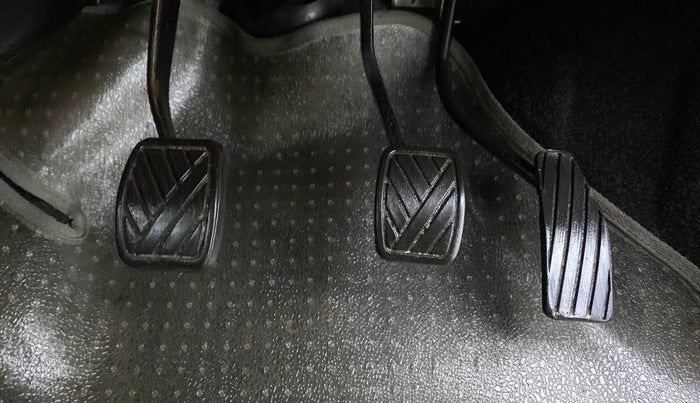 2014 Maruti Wagon R 1.0 VXI, Petrol, Manual, 31,316 km, Pedals