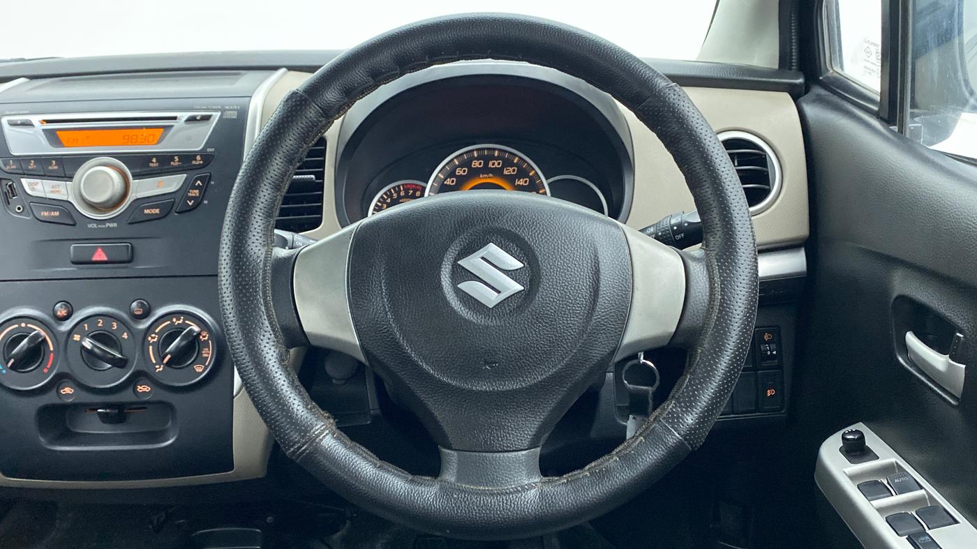 2014 Maruti Wagon R 1.0 VXI, Petrol, Manual, 31,316 km, Steering Wheel Close Up