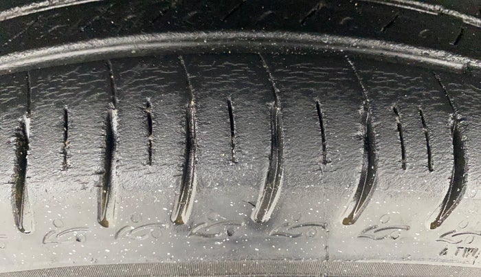 2022 Renault TRIBER RXT, Petrol, Manual, 21,671 km, Right Rear Tyre Tread