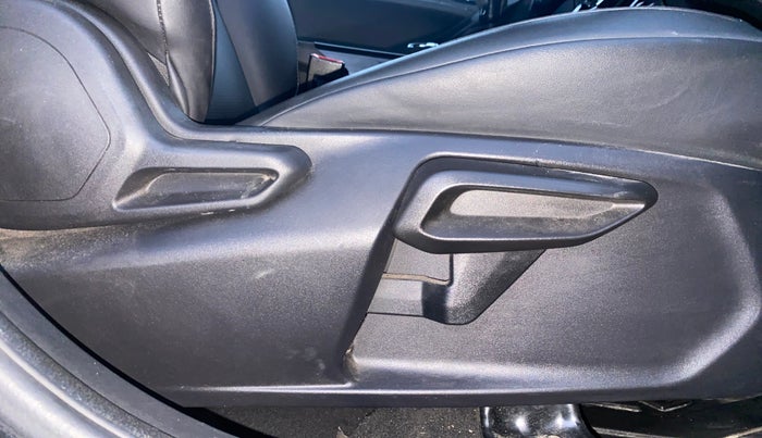 2022 Tata NEXON XZ PLUS DIESEL DARK EDITION, Diesel, Manual, 93,750 km, Driver Side Adjustment Panel