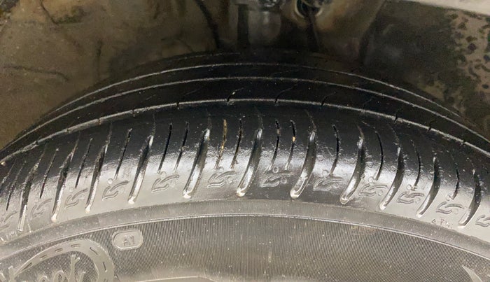 2021 Hyundai VENUE SX (O) 1.5 CRDI, Diesel, Manual, 52,295 km, Right Front Tyre Tread