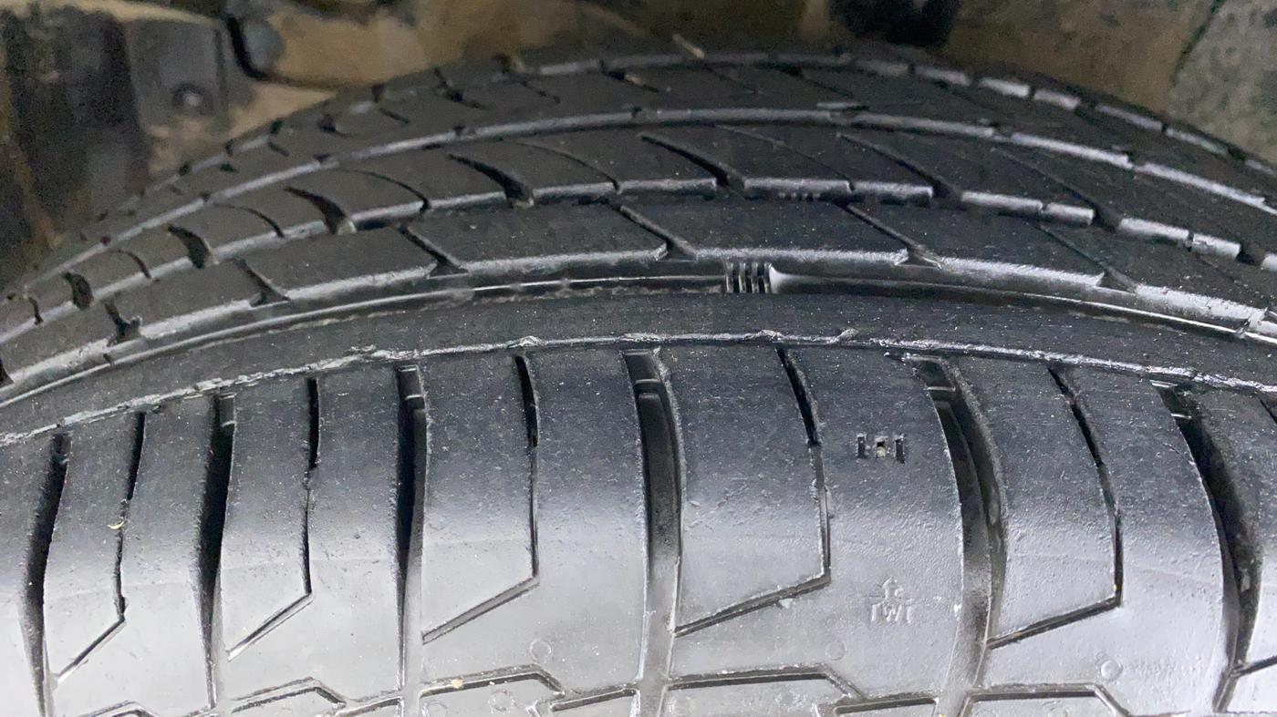 2021 Maruti S Cross ZETA AT 1.5 SHVS, Petrol, Automatic, 15,665 km, Left Front Tyre Tread