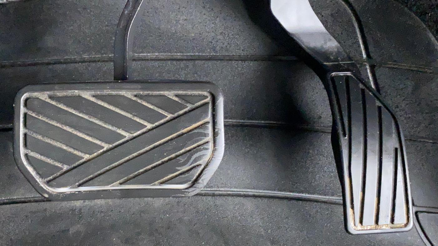 2021 Maruti S Cross ZETA AT 1.5 SHVS, Petrol, Automatic, 15,665 km, Pedals