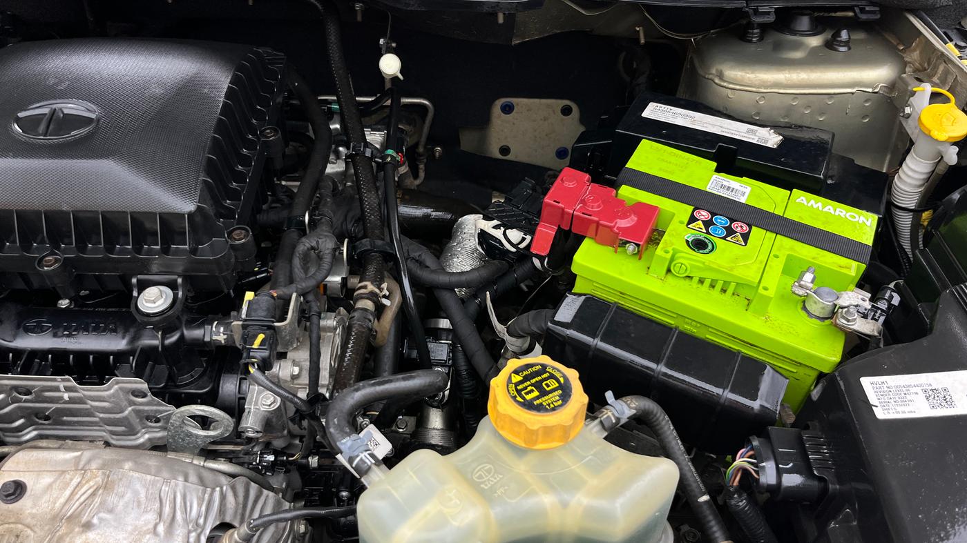 2022 Tata NEXON XZ PLUS (PREMIUM) KAZIRANGA PETROL, Petrol, Manual, 26,640 km, Engine View - Left