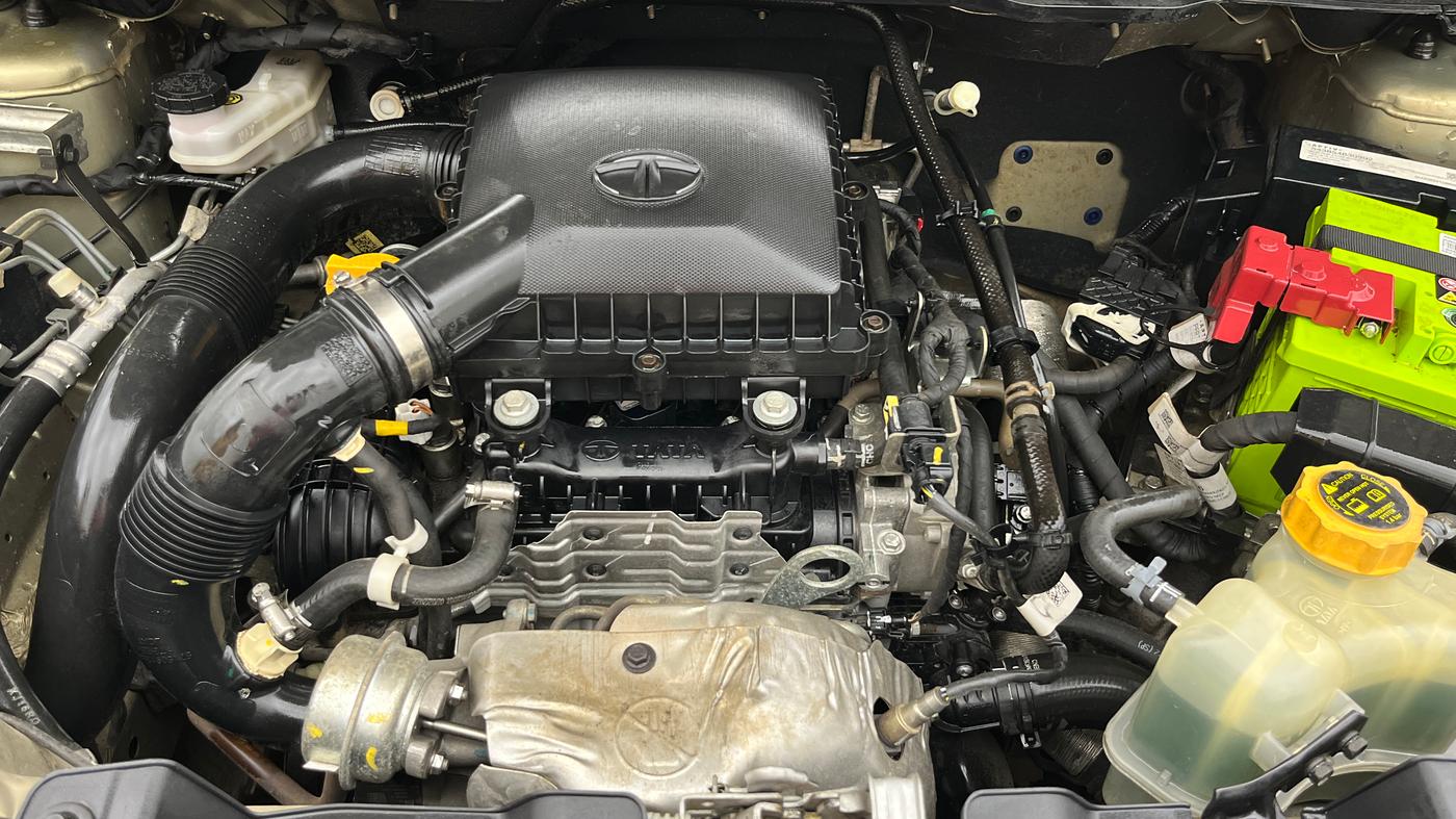 2022 Tata NEXON XZ PLUS (PREMIUM) KAZIRANGA PETROL, Petrol, Manual, 26,640 km, Engine View