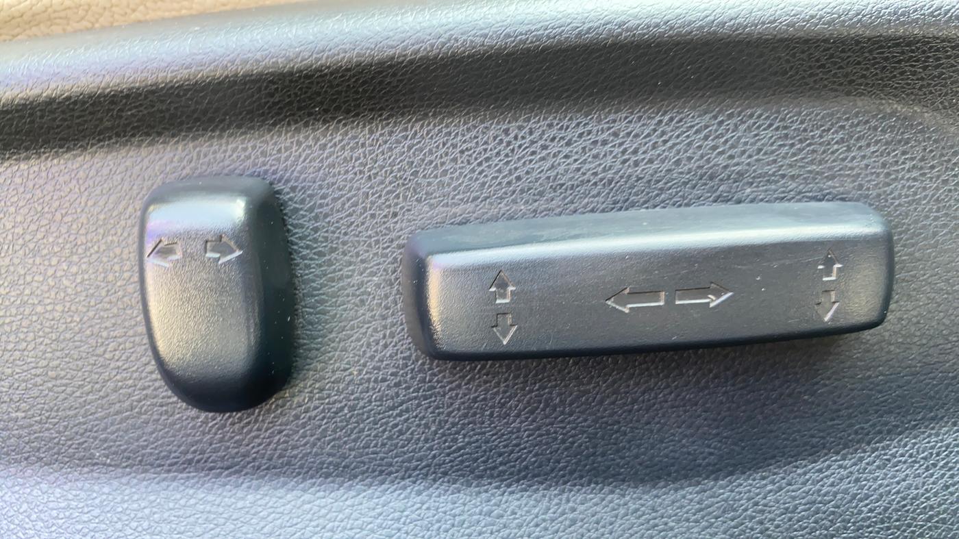 2019 Honda Civic 1.8L I-VTEC VX CVT, Petrol, Automatic, 74,847 km, Driver Side Adjustment Panel