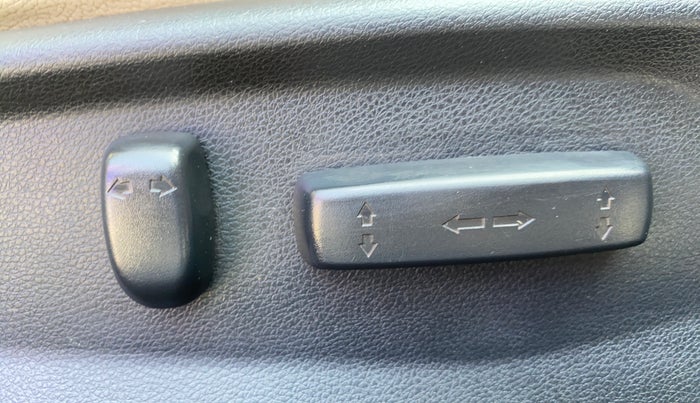 2019 Honda Civic 1.8L I-VTEC VX CVT, Petrol, Automatic, 74,847 km, Driver Side Adjustment Panel