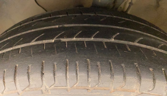 2016 Hyundai Elite i20 ASTA 1.2, Petrol, Manual, 92,977 km, Left Front Tyre Tread